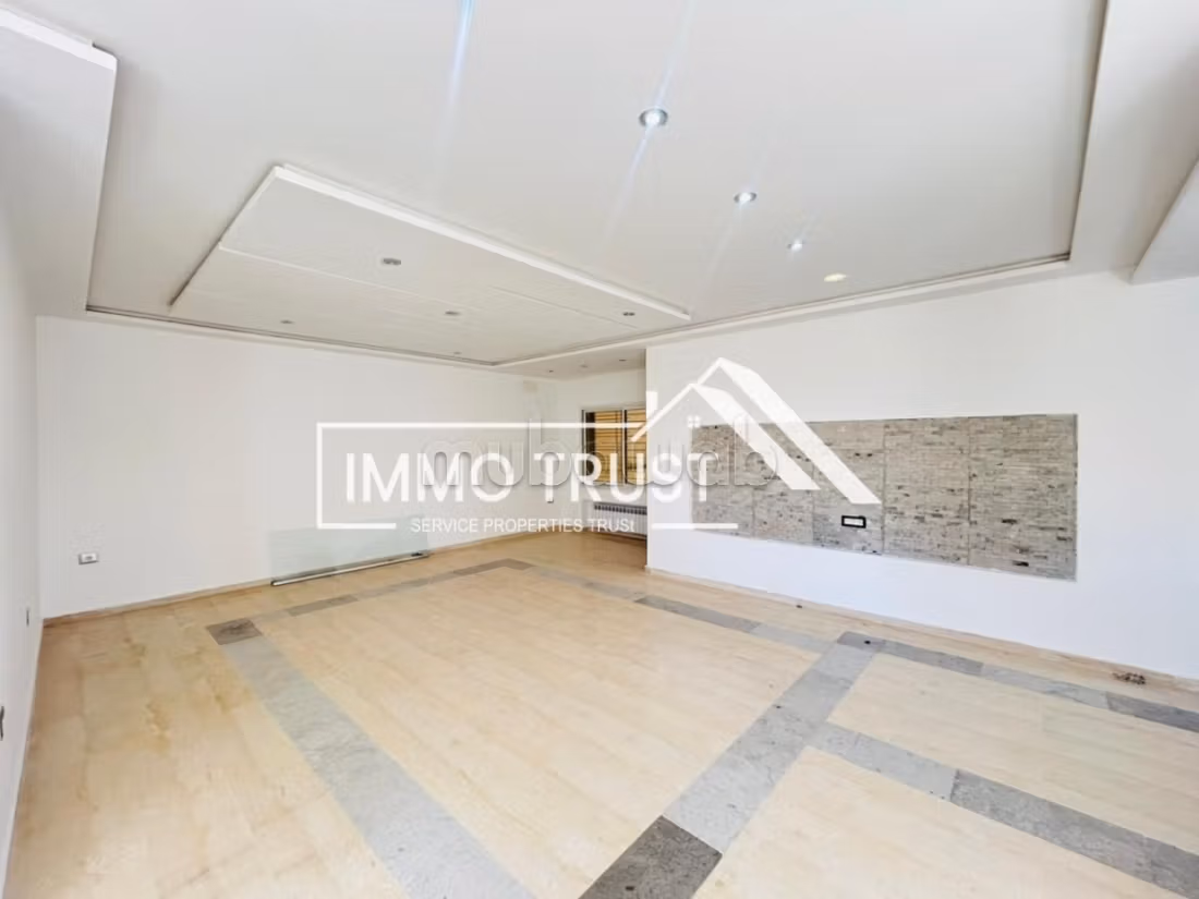 Triplex 2 S5 jamais habité à La Soukra