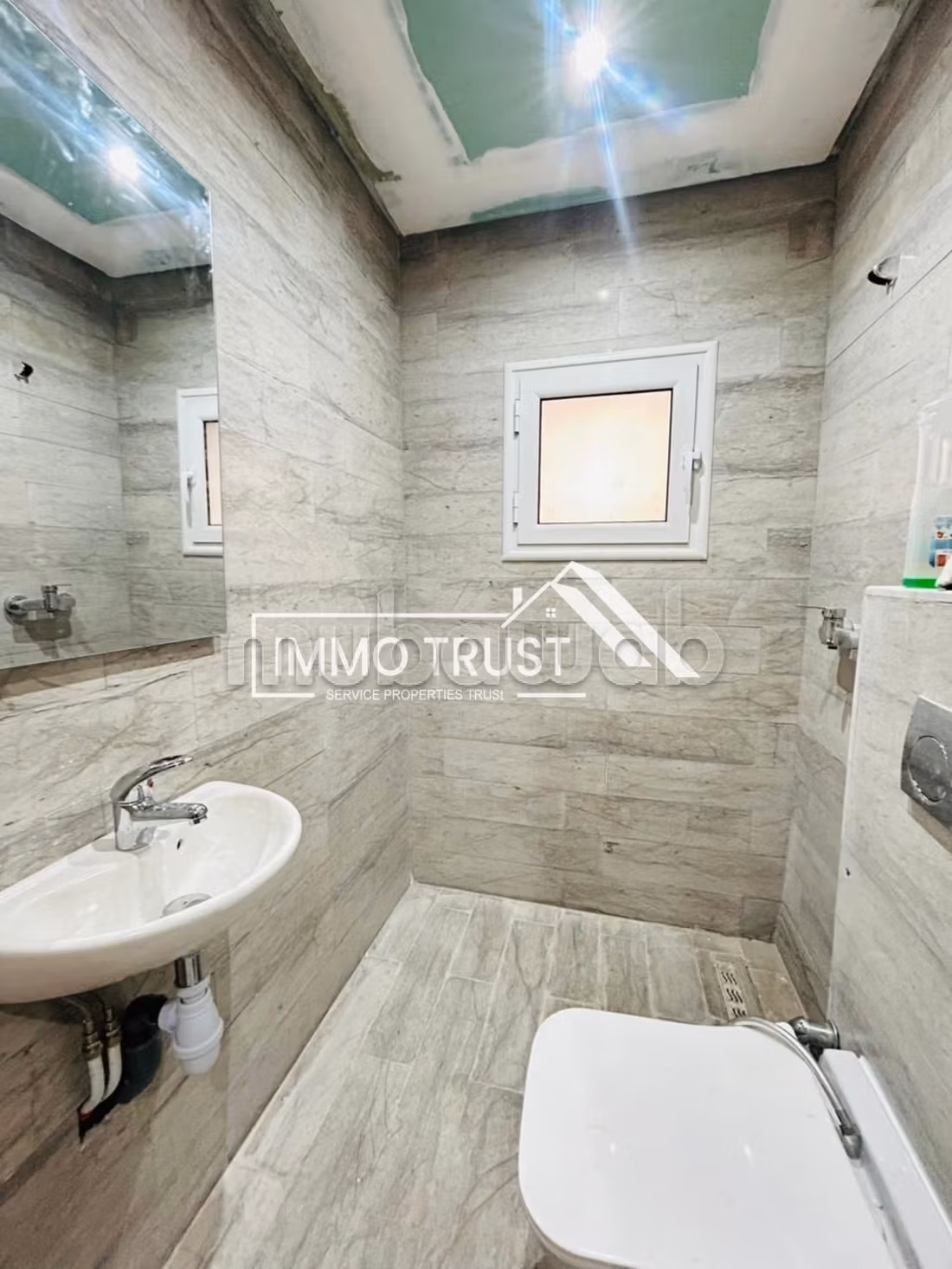 Triplex 2 S5 jamais habité à La Soukra