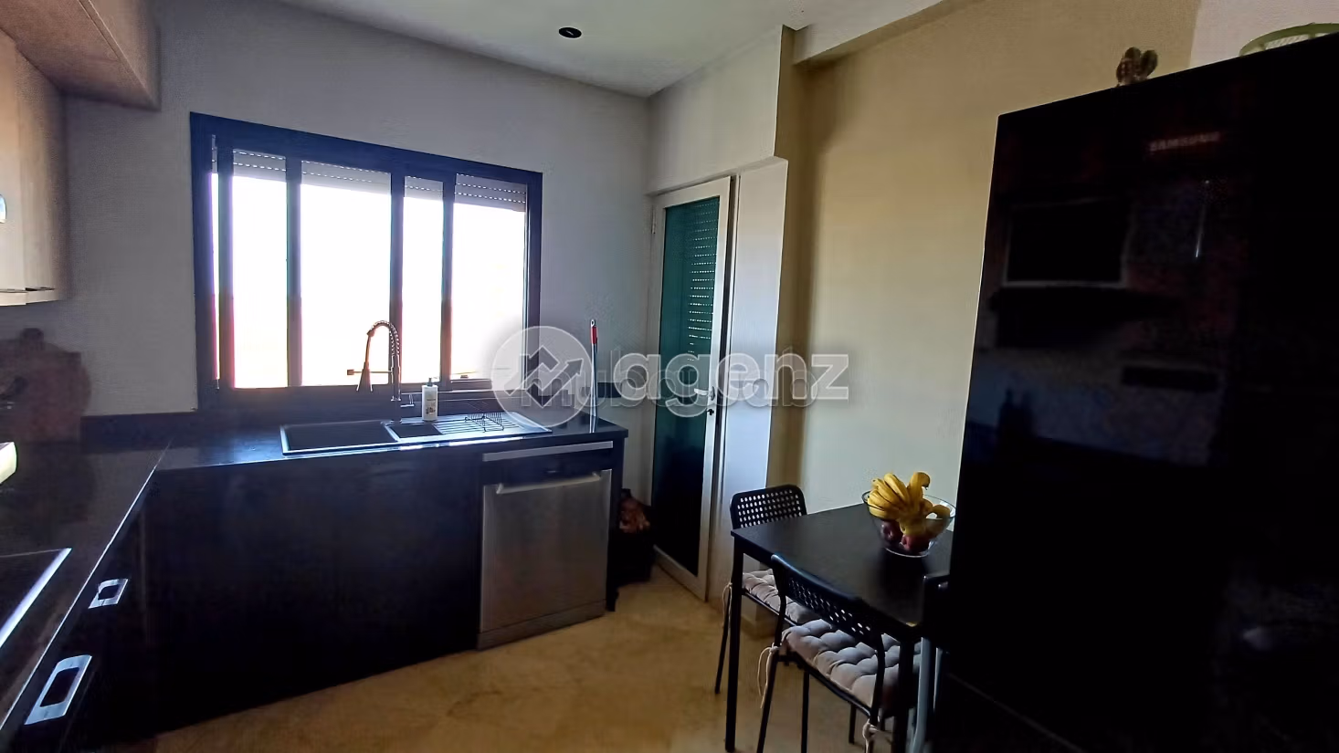 Bonito piso en venta. Superficie de 82 m². Con garaje y ascensor. 