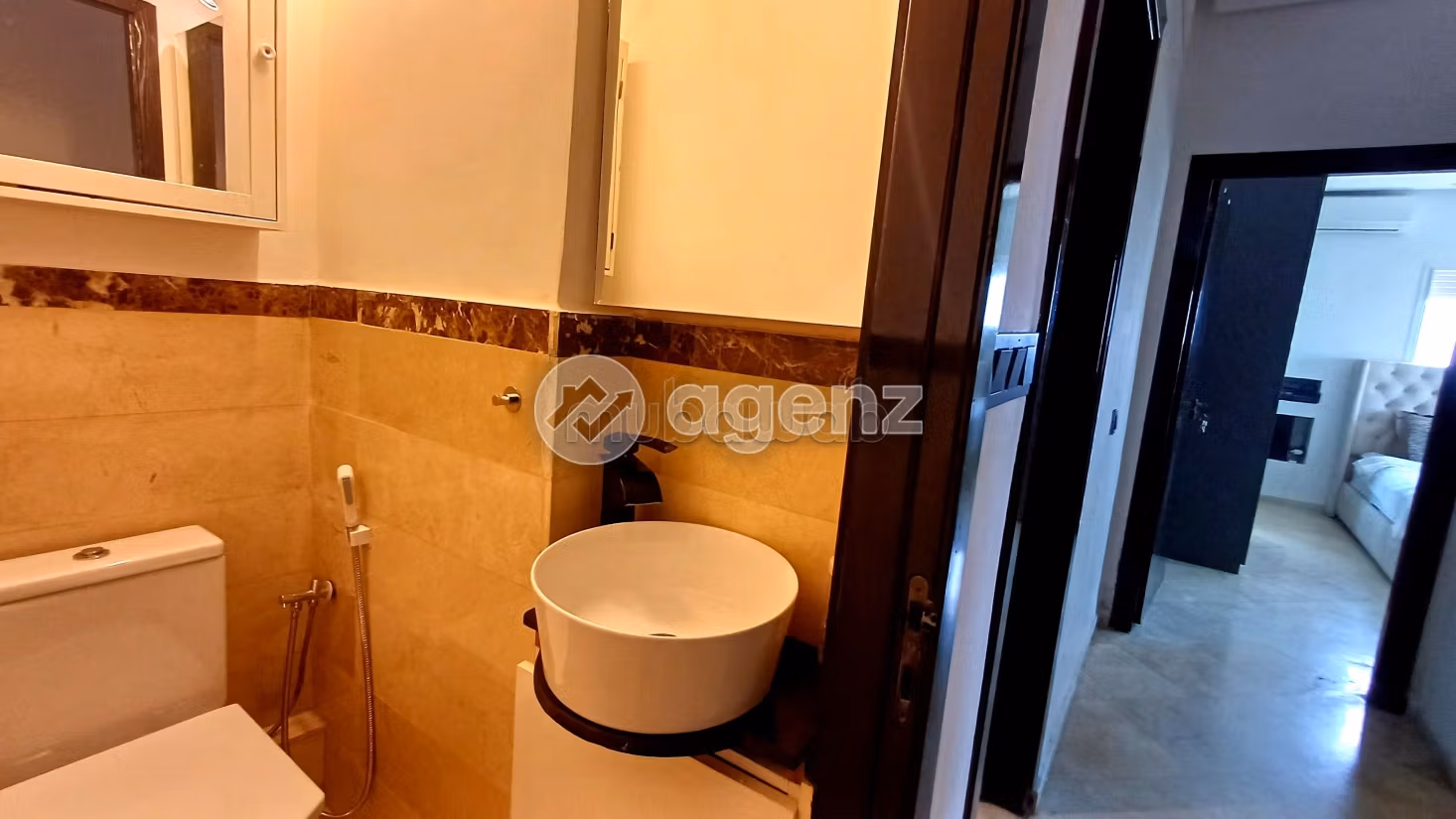 Bonito piso en venta. Superficie de 82 m². Con garaje y ascensor. 