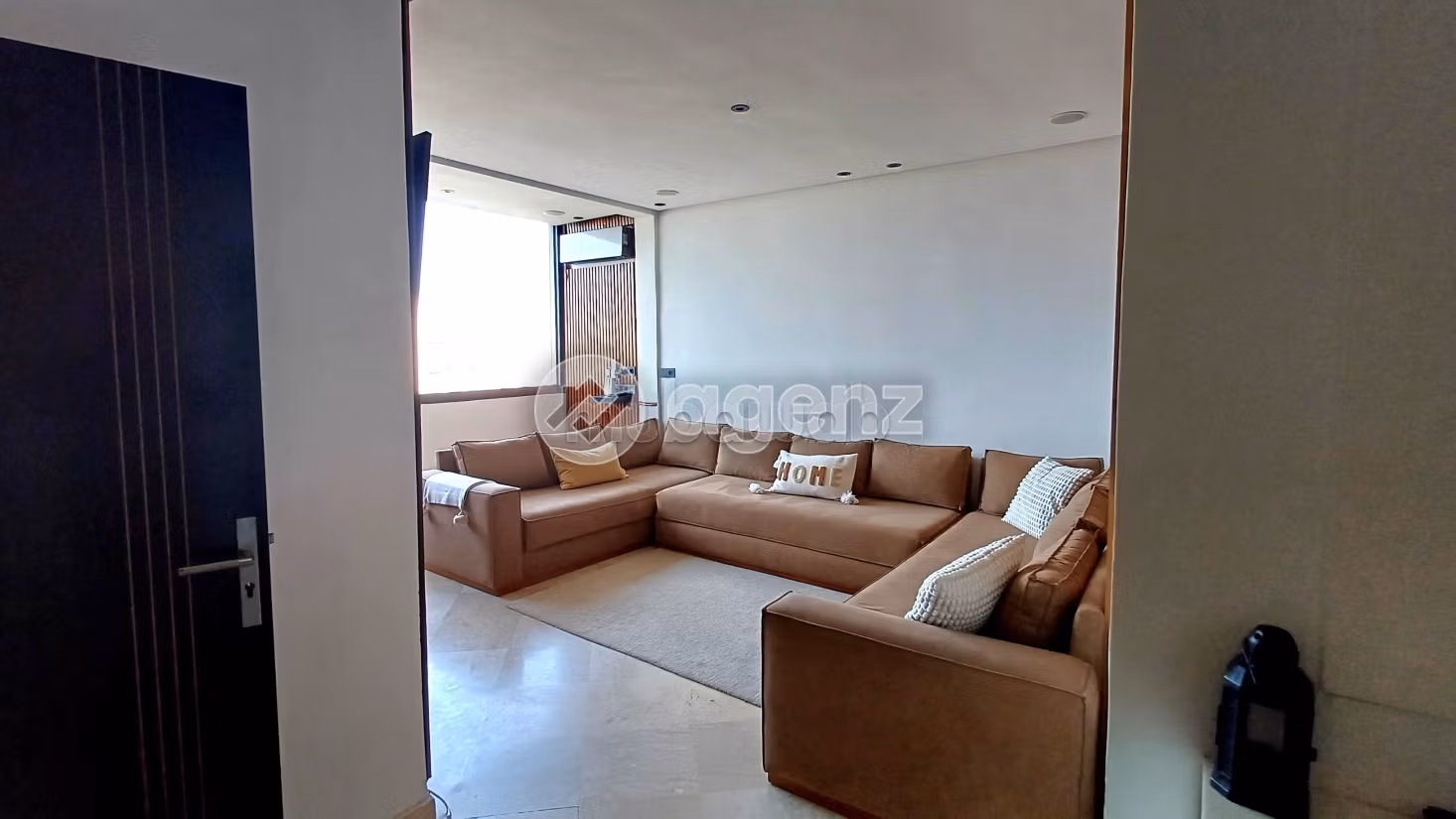 Bonito piso en venta. Superficie de 82 m². Con garaje y ascensor. 
