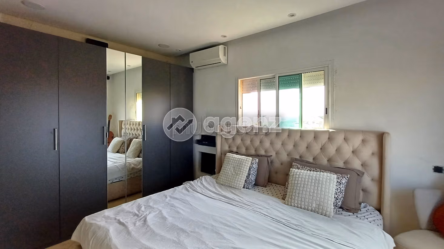 Bonito piso en venta. Superficie de 82 m². Con garaje y ascensor. 