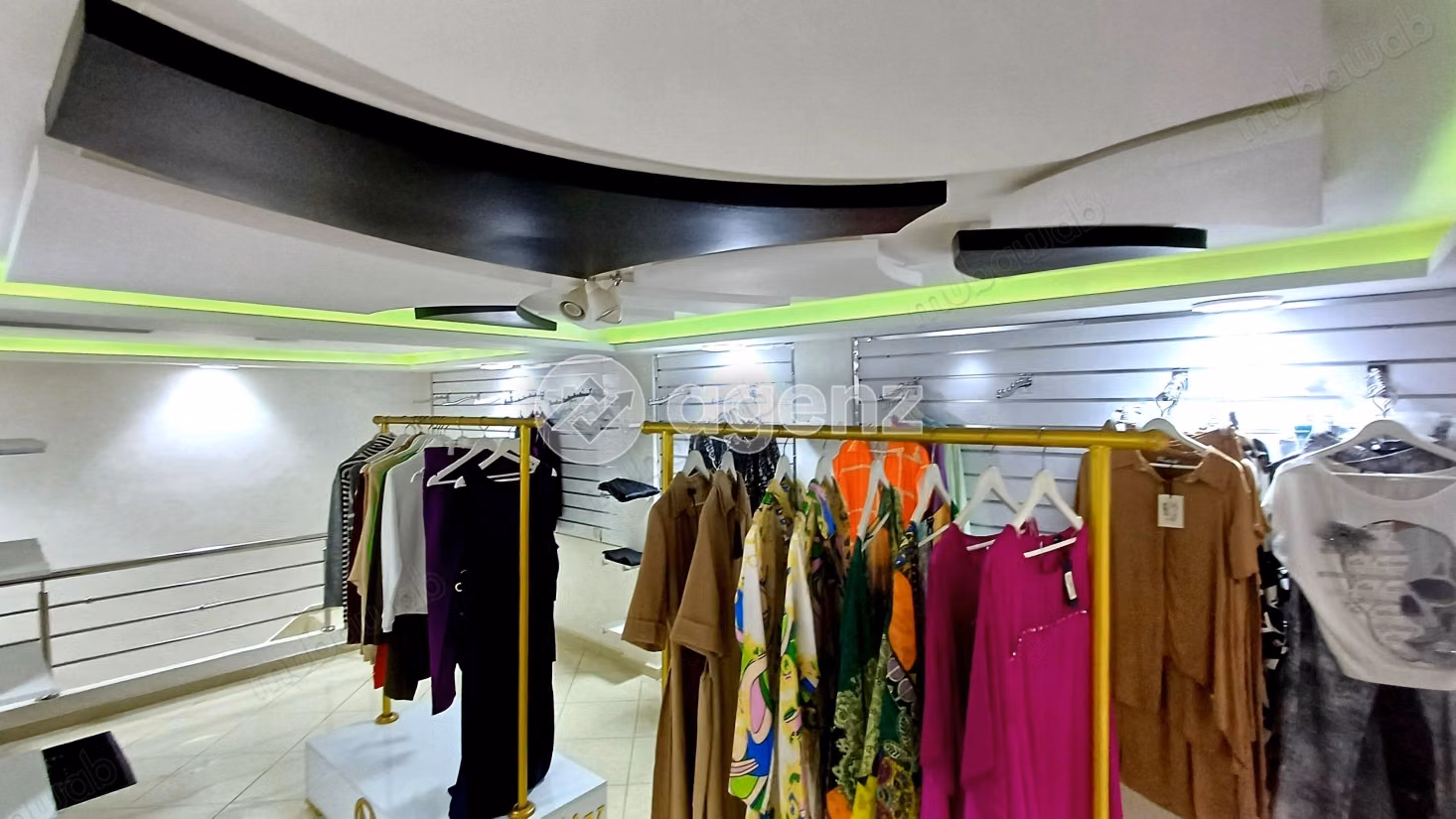 Commerce à louer 88 m² Riad Fès
