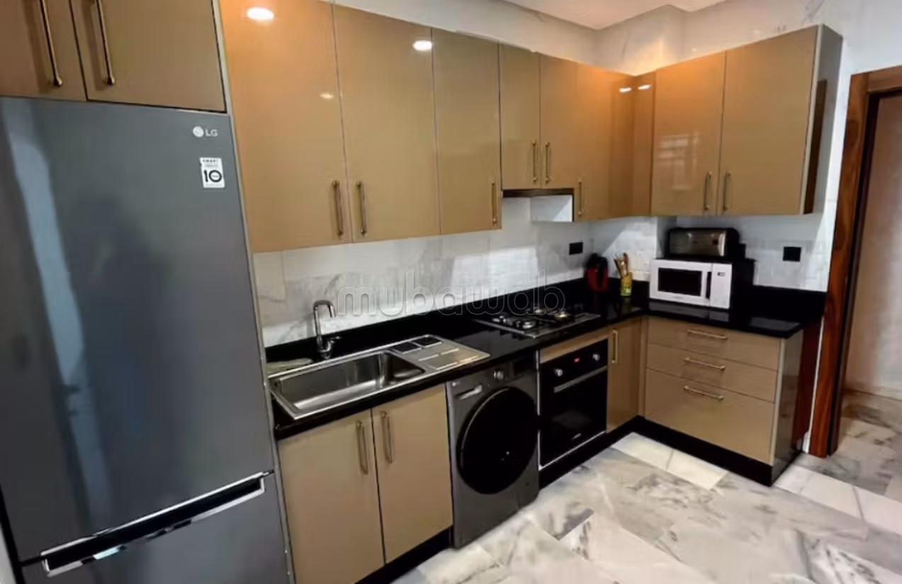 Appartement en location à Founti. 2 pièces. Meublé. 
