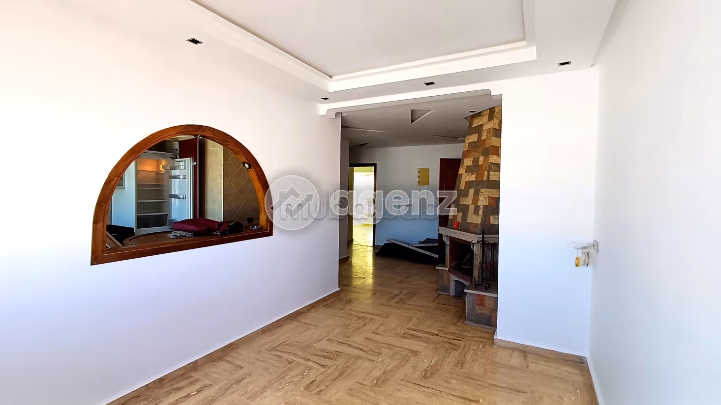 Appartamento da acquistare. 2 camere. Ascensore e garage. 