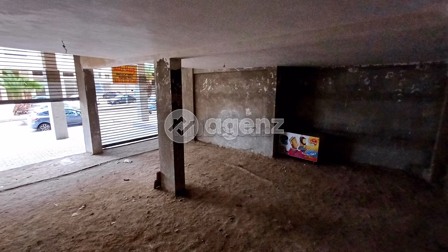 Commerce à vendre 148 m² Route immouzer Fès