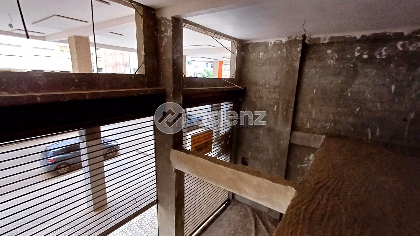 Commerce à vendre 148 m² Route immouzer Fès