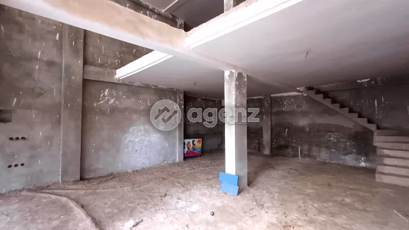 Commerce à vendre 148 m² Route immouzer Fès