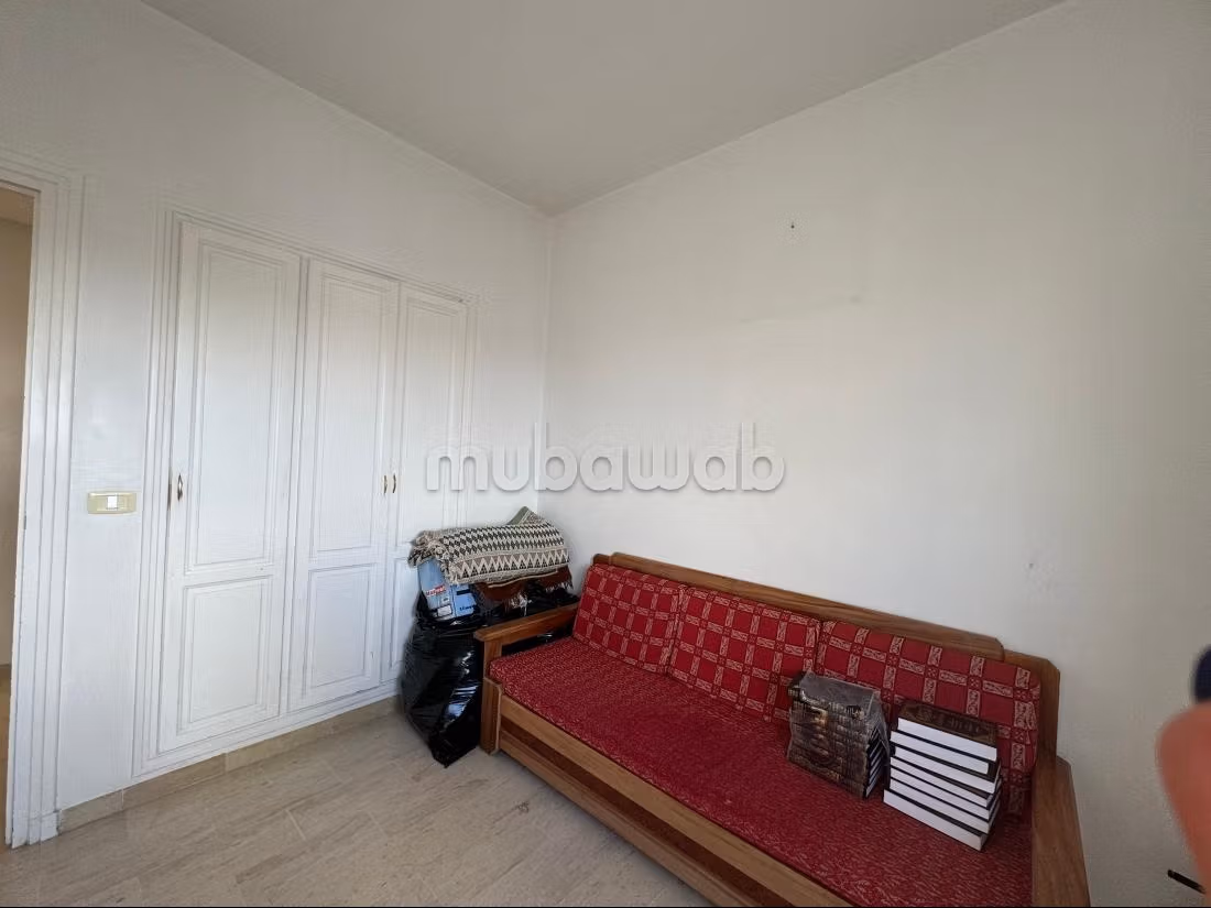 Appartement en vente à Aouina. Surface de 160 m². Porte blindée, sécurité