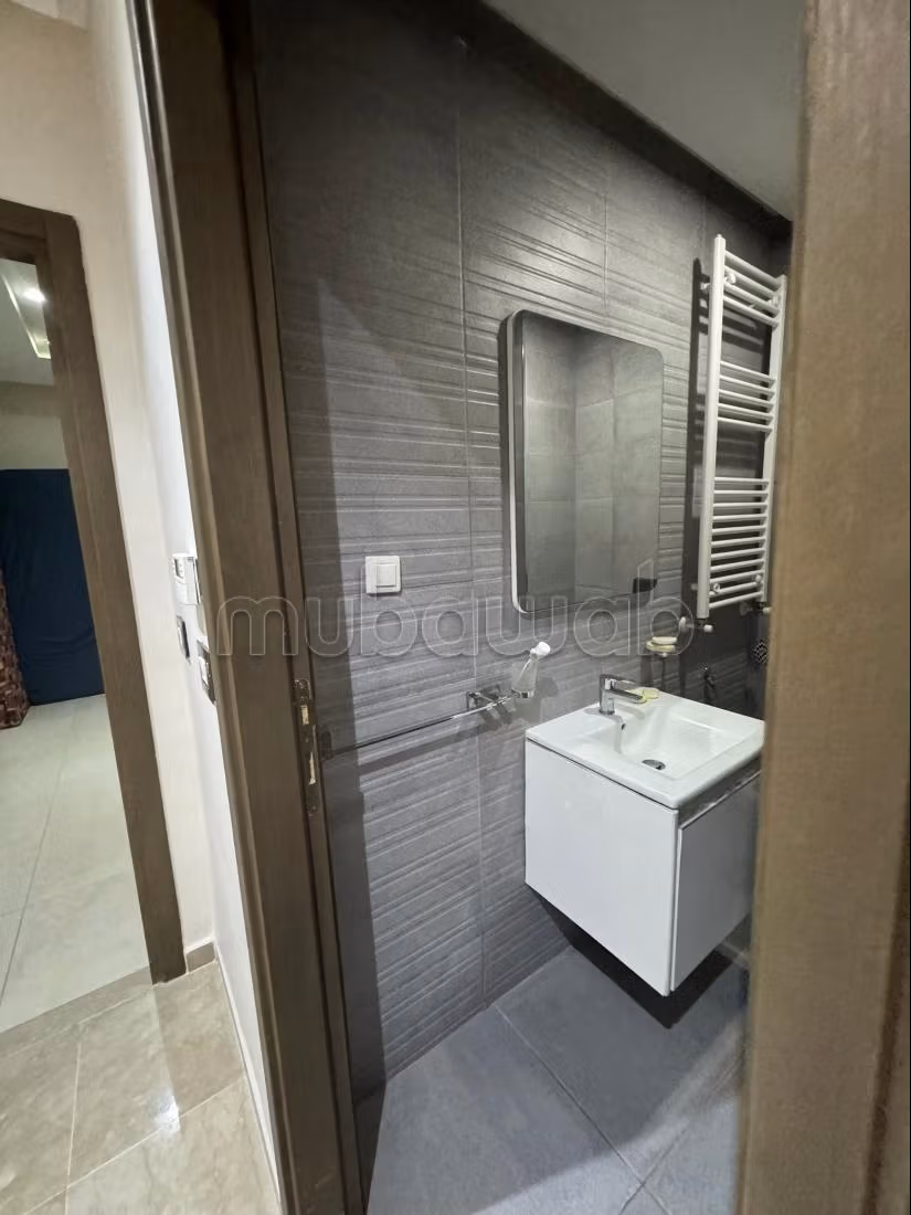 Vend appartement à Les Jardins de Carthage. 1 chambre. Fenêtres avec double vitrage et porte blindée
