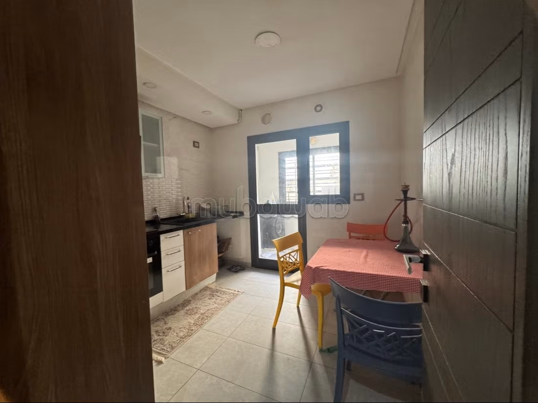 Vend appartement à Les Jardins de Carthage. 1 chambre. Fenêtres avec double vitrage et porte blindée