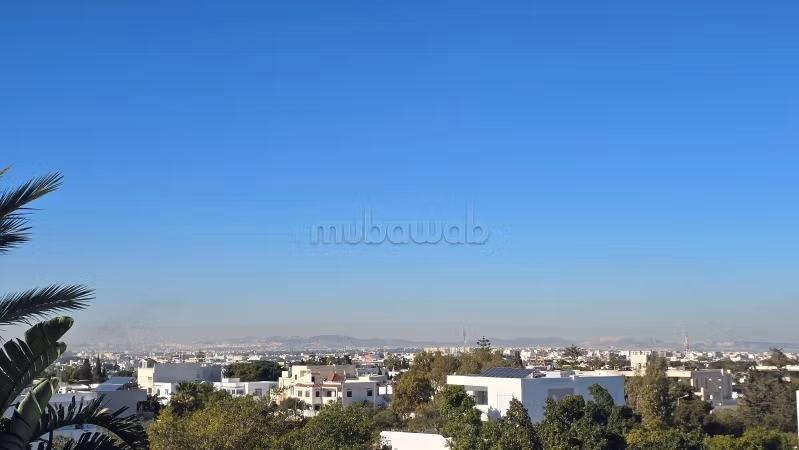 Un appartement S4 vide à la Marsa