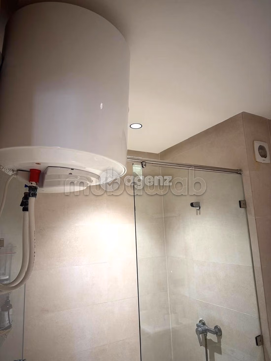 Magnífico piso en venta. Área total 134 m². Cocina equipada. 