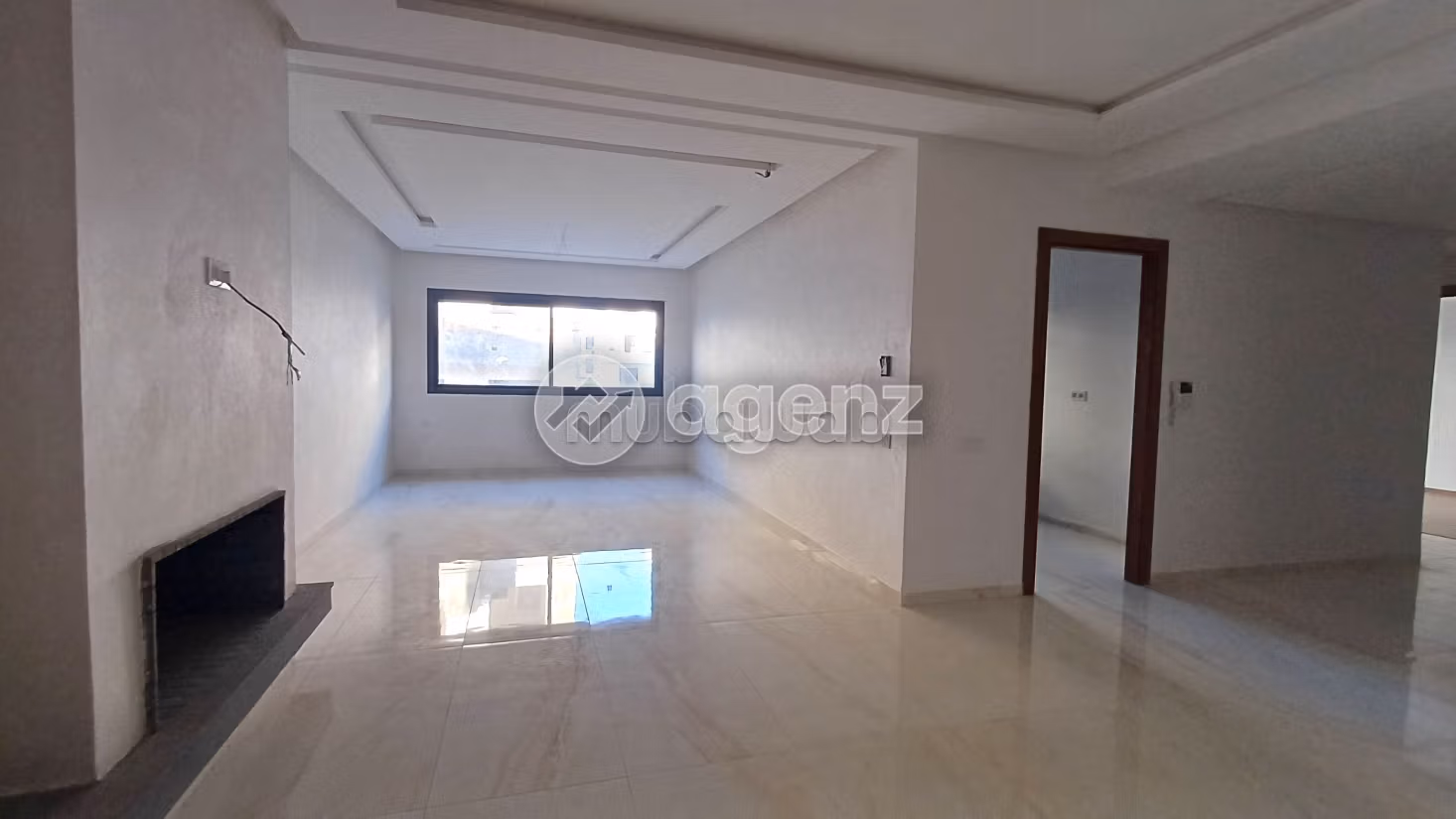 Busca pisos en venta. 3 dormitorios. Parking y ascensor. 