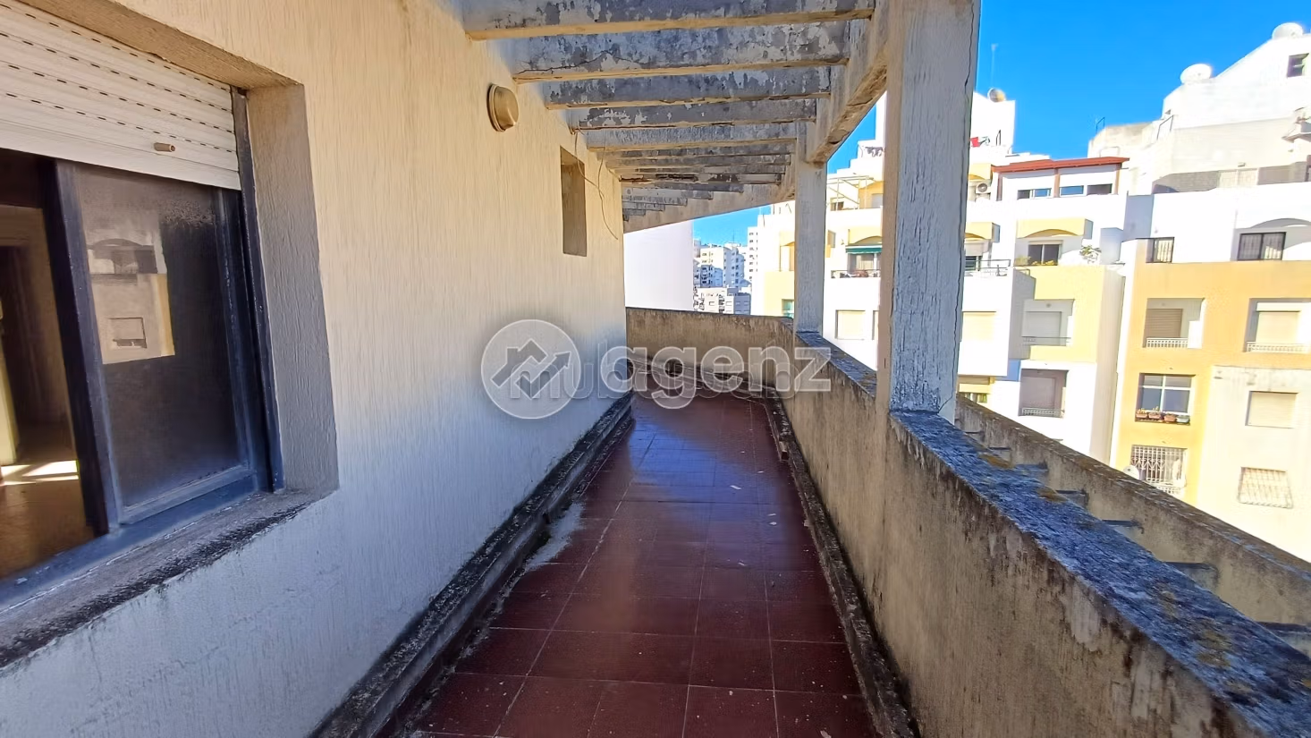 Busca pisos en venta en Castilla. 3 hermosas habitaciones. Con ascensor. 