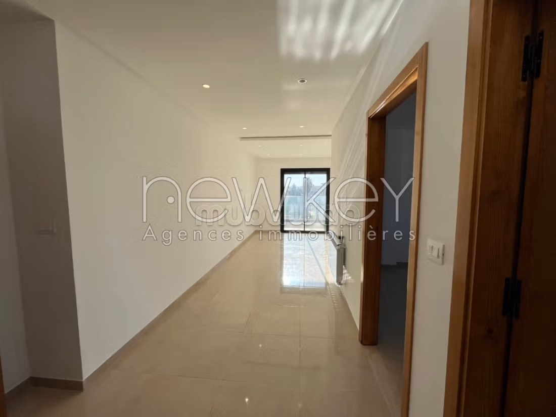 Appartamento in affitto a La Marsa. 2 camere. Climatizzazione. 