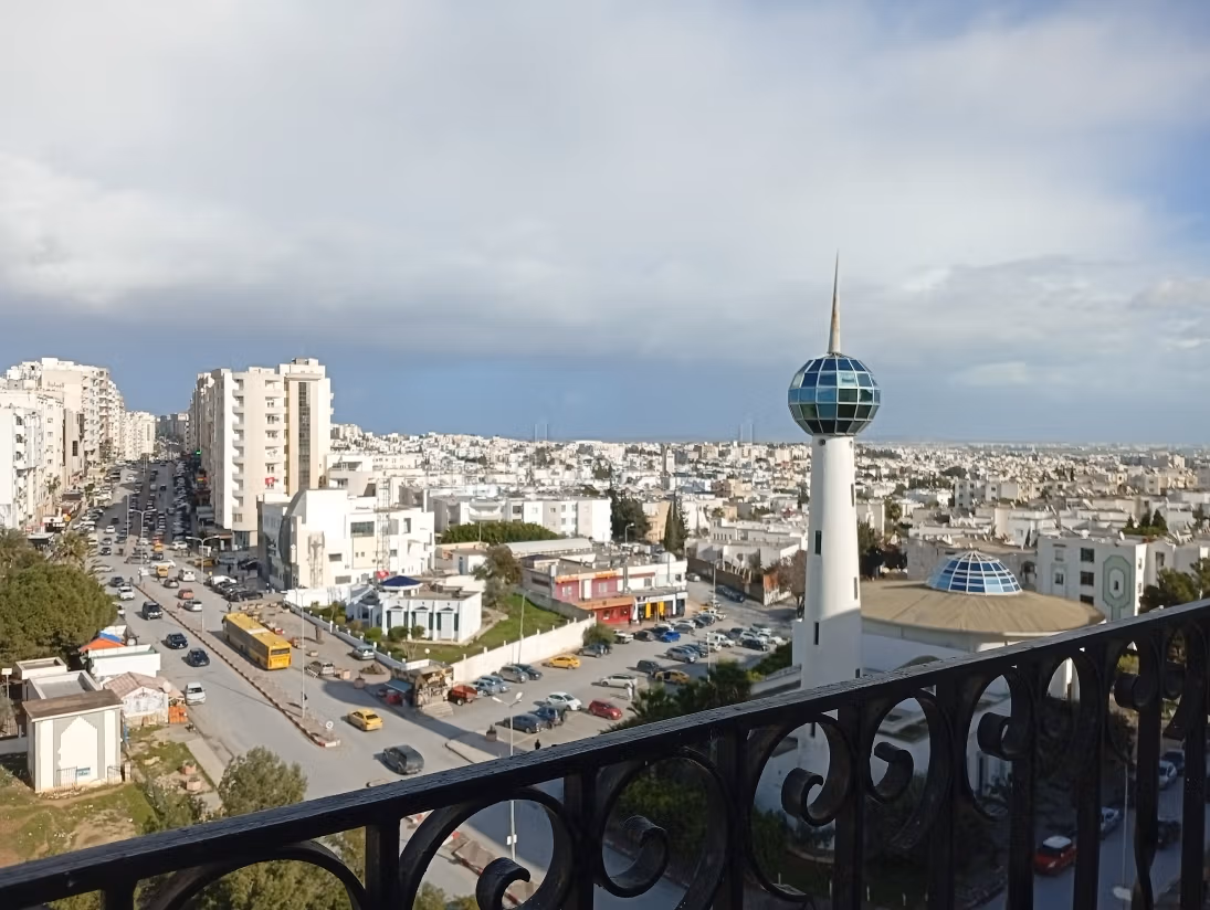 Vente ennasr2 penthouse s2 avec grande terrasse