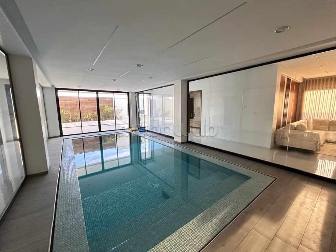 À vendre villa s4 avec piscine à Menzel Temime