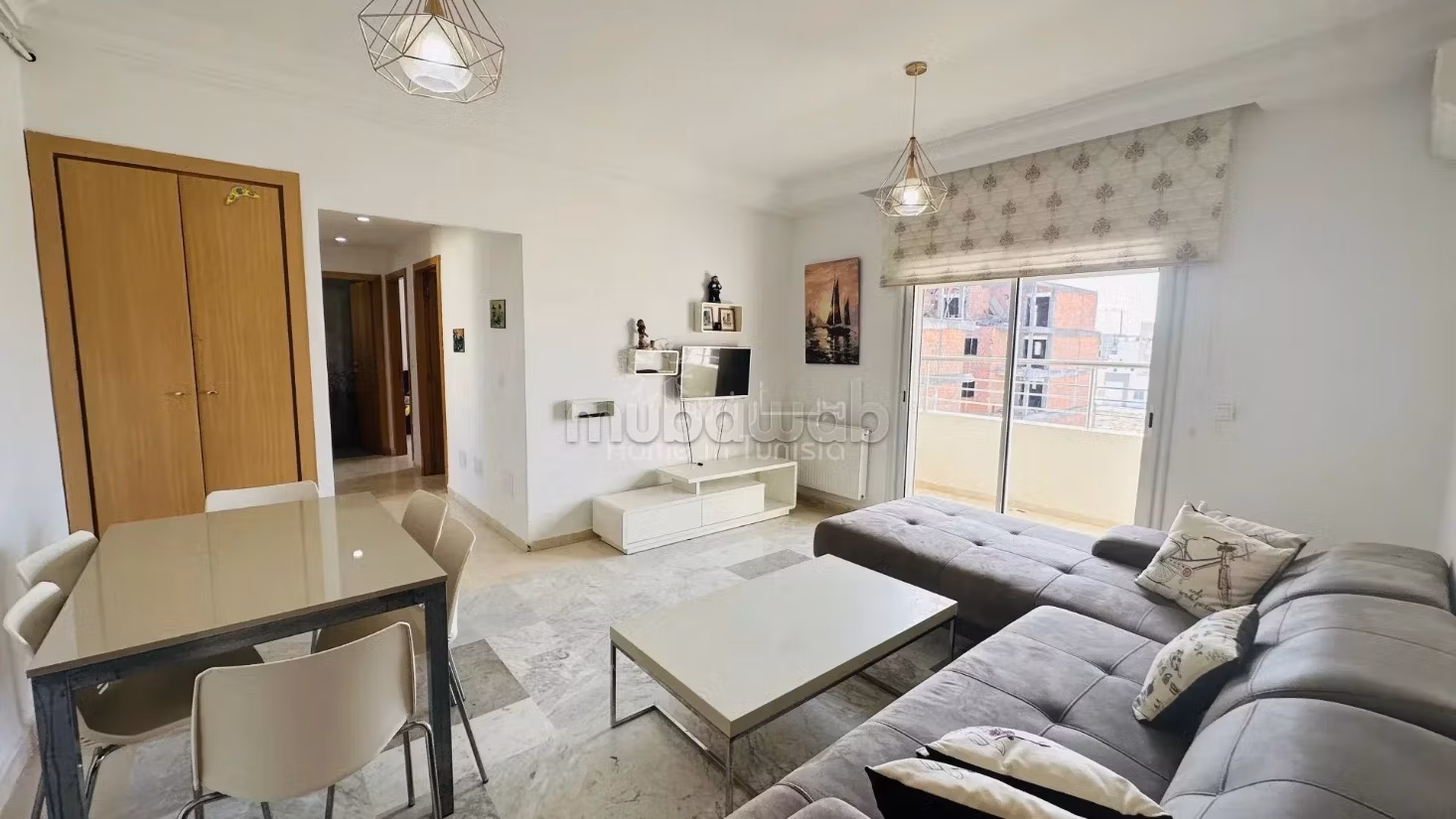 Affitto di uno splendido appartamento. 2 camere da letto. ammobiliato. 