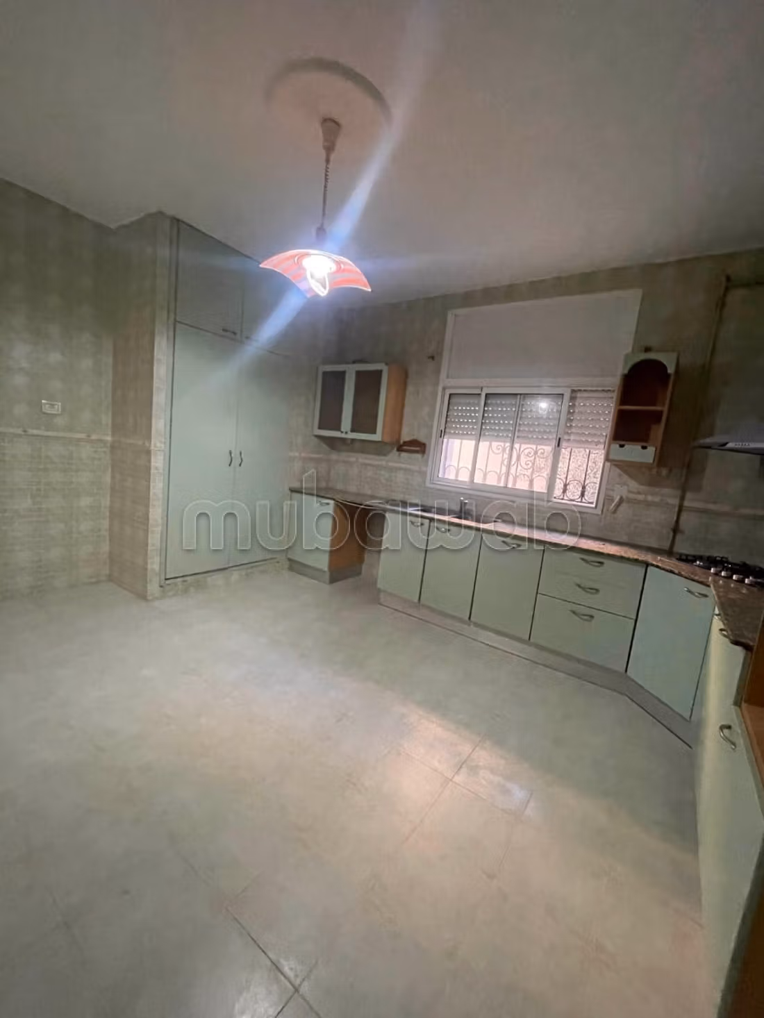Vendita di uno splendido appartamento. 5 camere da letto. 