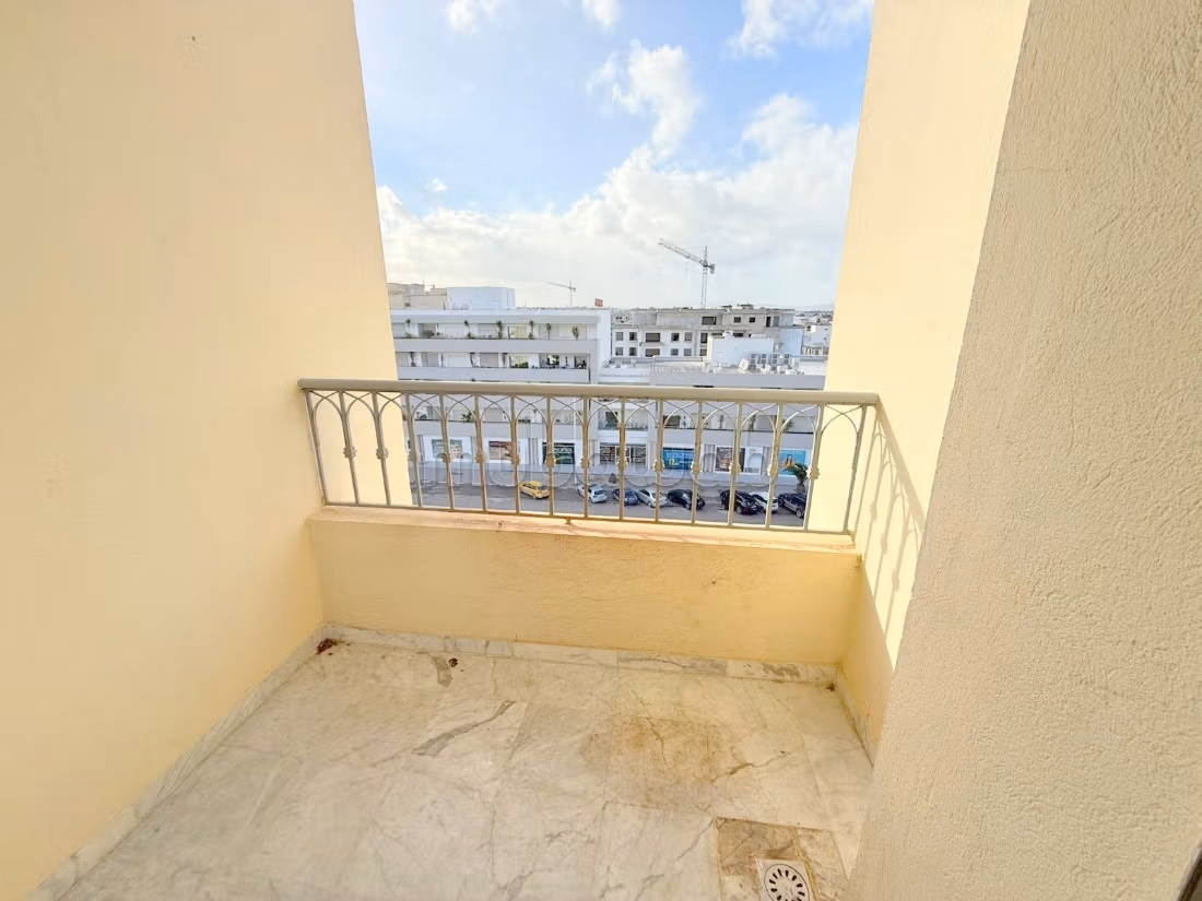 Appartement a vendre s3 a ain zaghouan nord