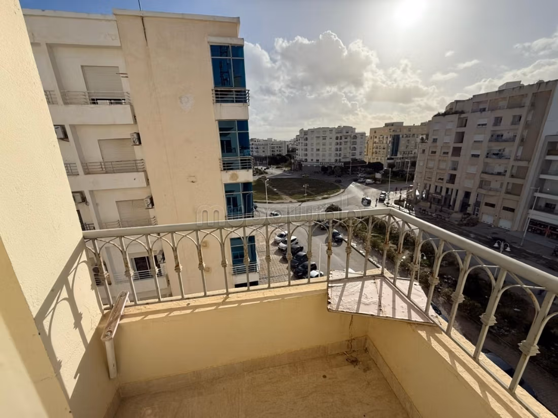 Appartement a vendre s3 a ain zaghouan nord