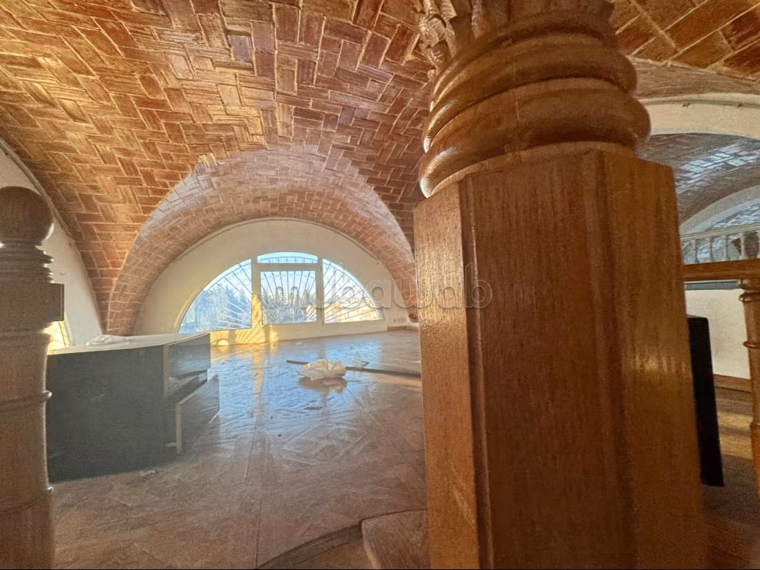 شقة رائعة للايجار ب سكرة. 2 غرف جميلة. باب متين،إقامة مؤمنة