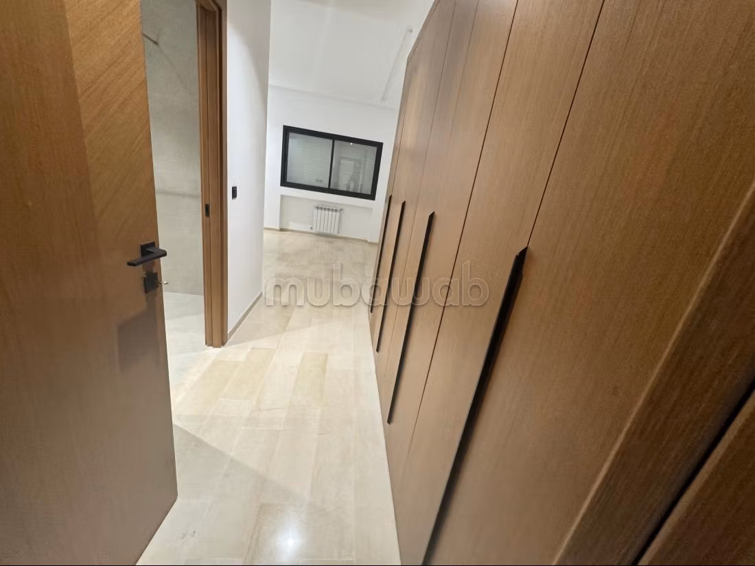 Appartement à vendre à Les Jardins de Carthage. Surface totale 134 m². Antenne parabolique et Porte blindée
