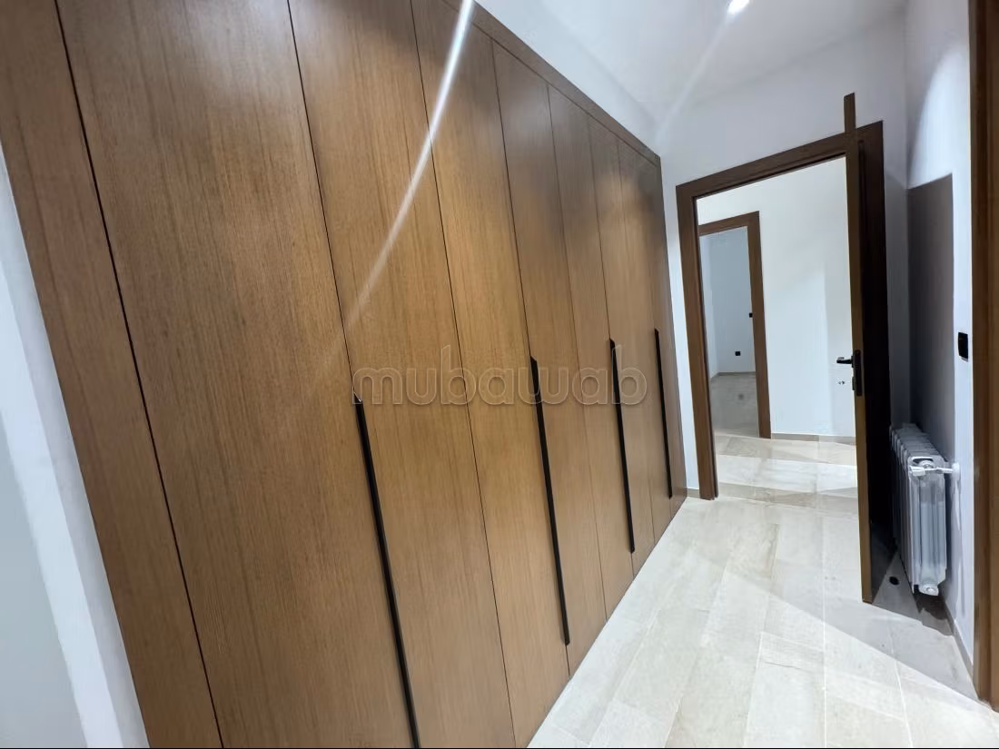 Appartement à vendre à Les Jardins de Carthage. Surface totale 134 m². Antenne parabolique et Porte blindée