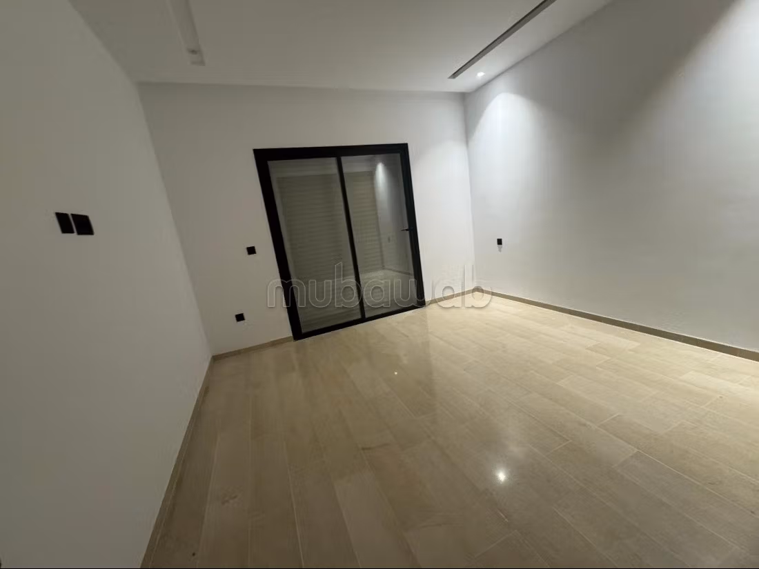 Appartement à vendre à Les Jardins de Carthage. Surface totale 134 m². Antenne parabolique et Porte blindée