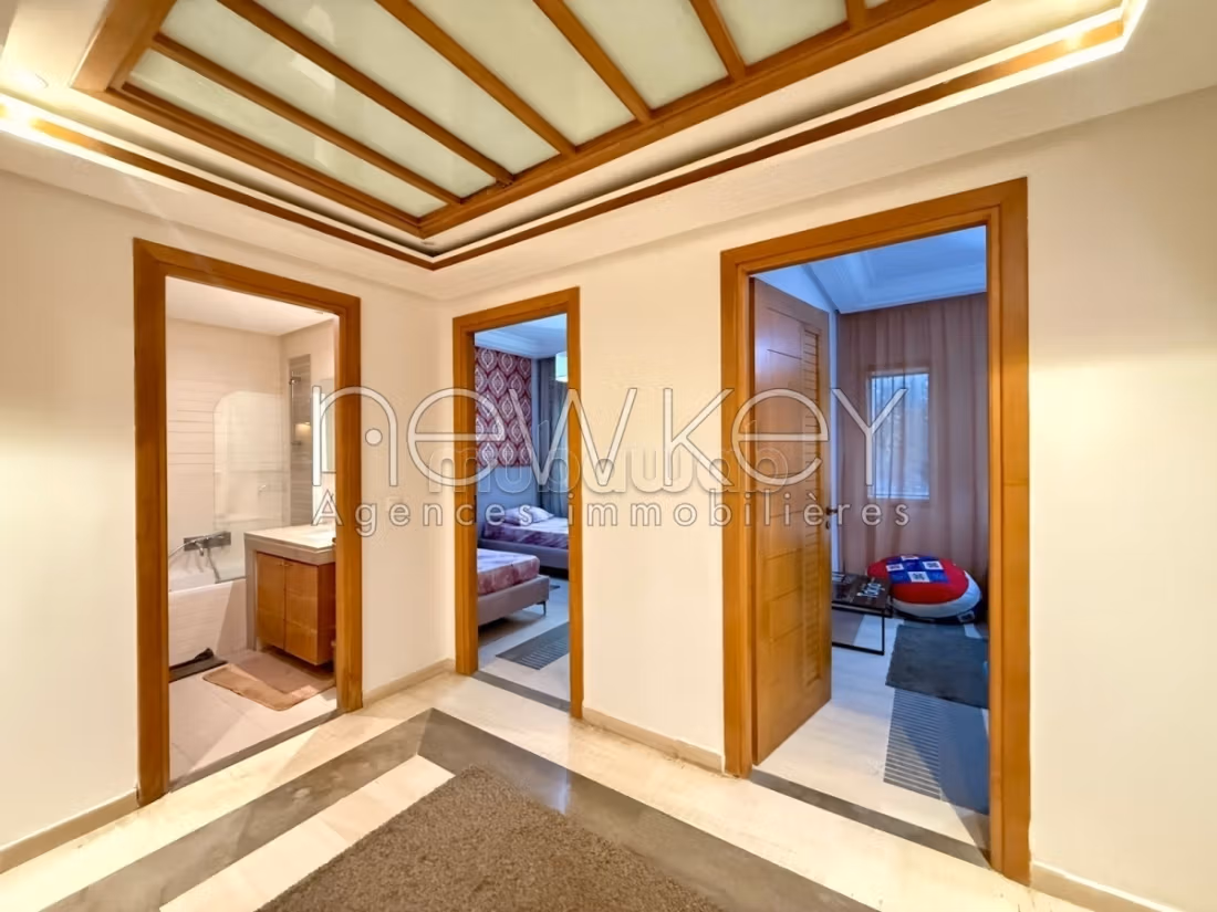Sale of a lovely apartment in Les Berges Du Lac 2. 3 lovely rooms. Storage unit. 