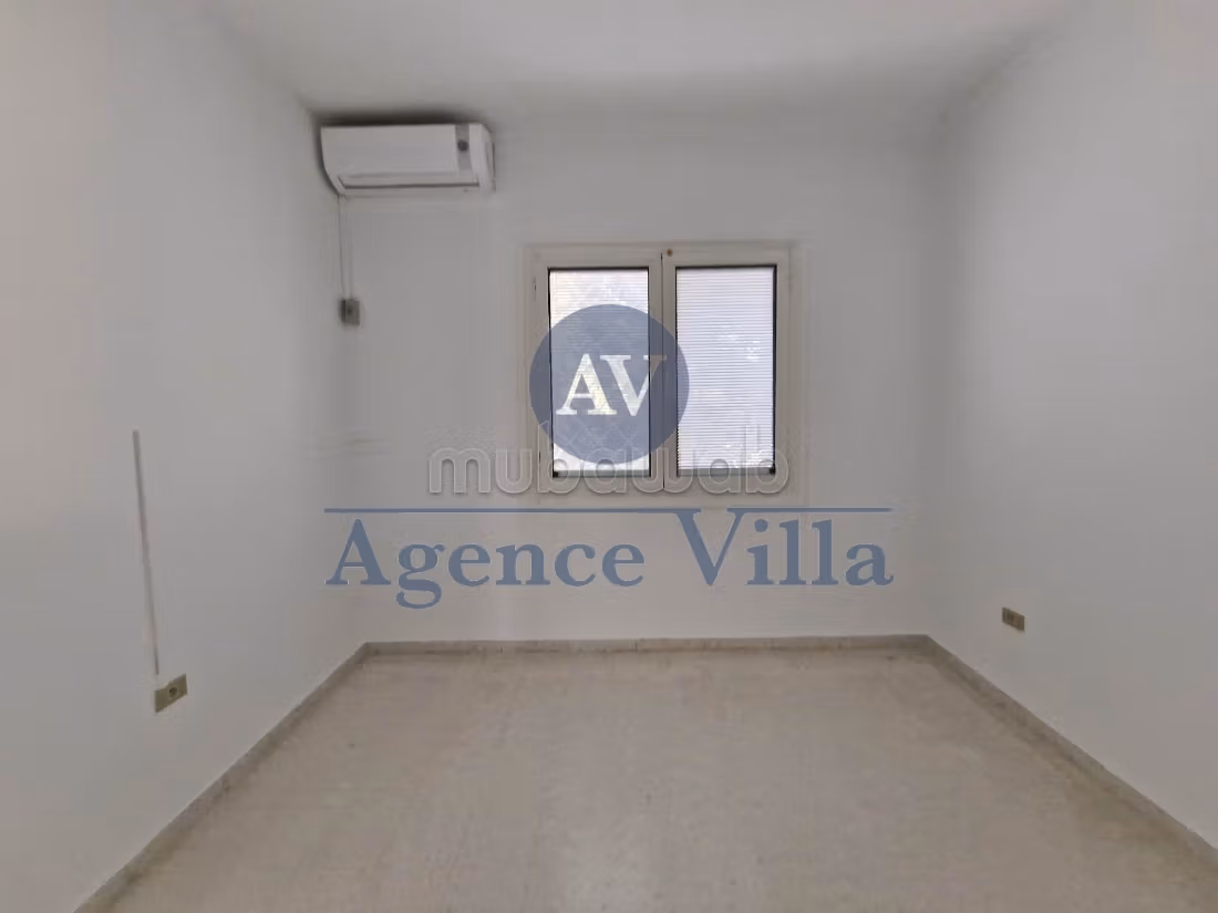 Une villa s4 avec jardin à carthage