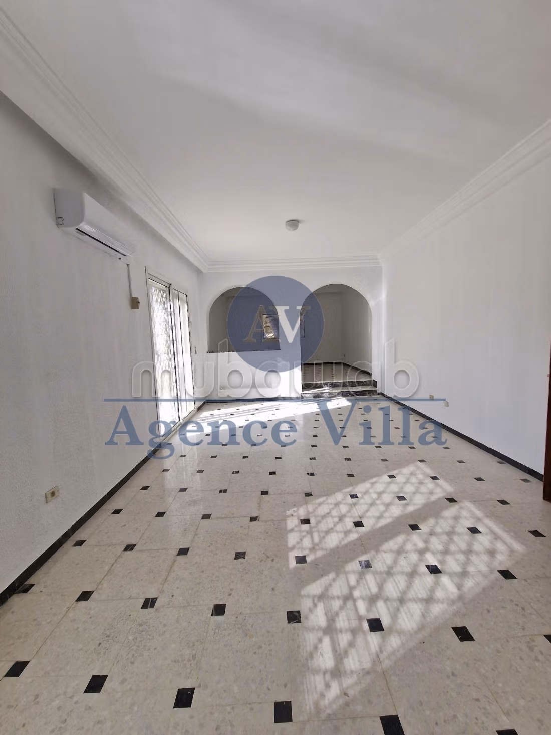 Une villa s4 avec jardin à carthage