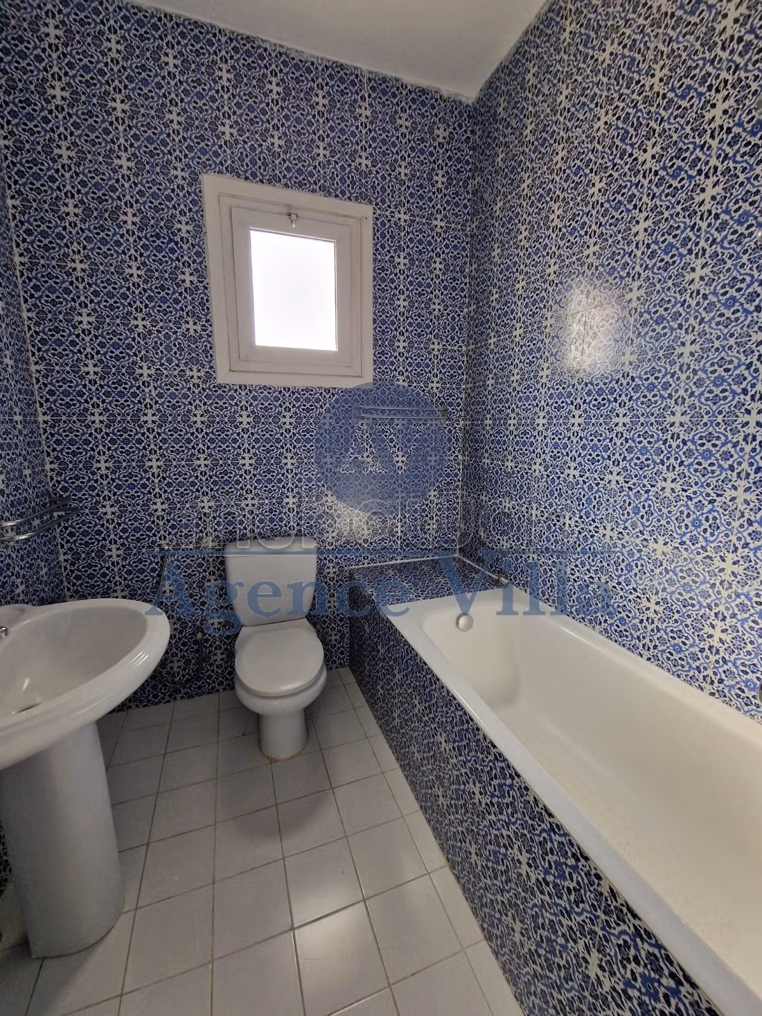Une villa s4 avec jardin à carthage