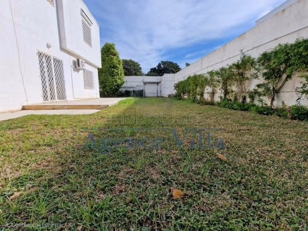 Une villa s4 avec jardin à carthage