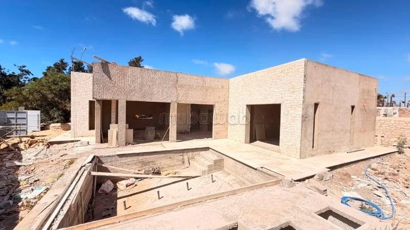 Charmante maison avec piscine en zone urbaine