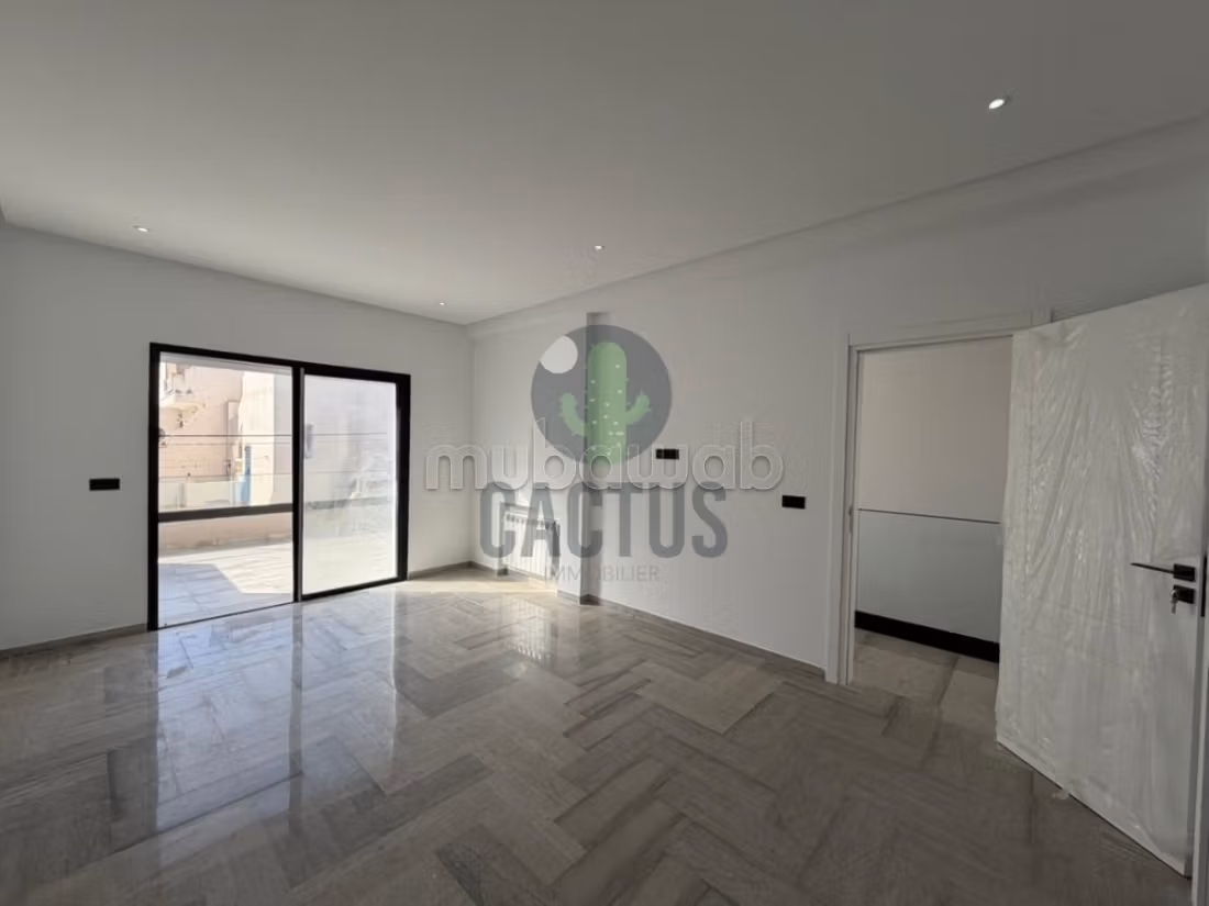 À vendre Villa avec piscine à Béni Khiar Plage