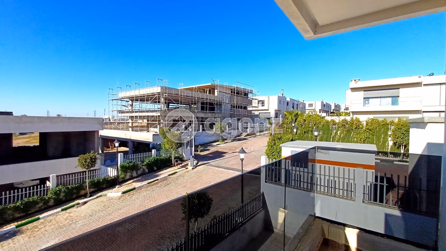Oficinas en alquiler en Ville Verte. Area 94 m². Con ascensor. 