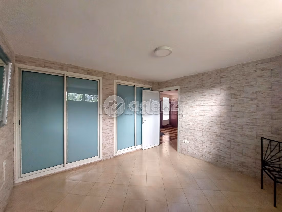 Villa à vendre 220 m², 5 chambres Nassim II Casablanca