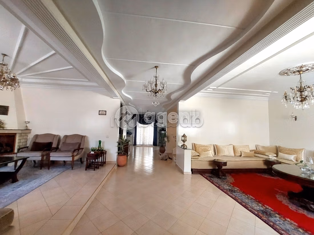 Villa à vendre 220 m², 5 chambres Nassim II Casablanca