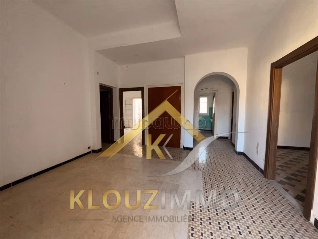 A Vendre un immeuble en plein centre ville bizerte