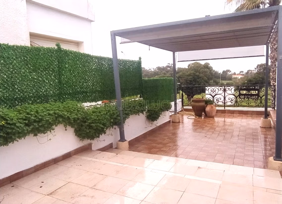 Un duplex S3 à louer à Amilcar