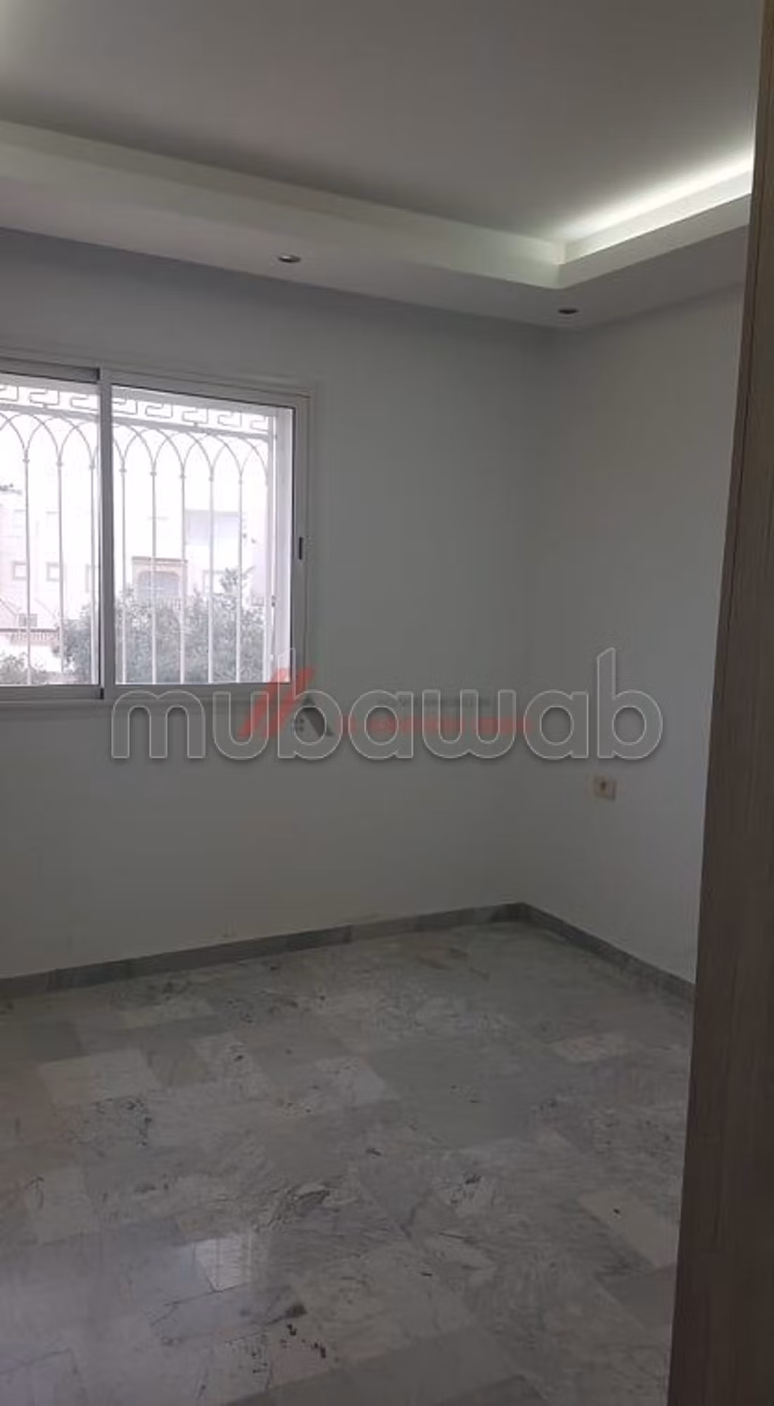 Rent an apartment. 2 rooms. Ample storage space. 
