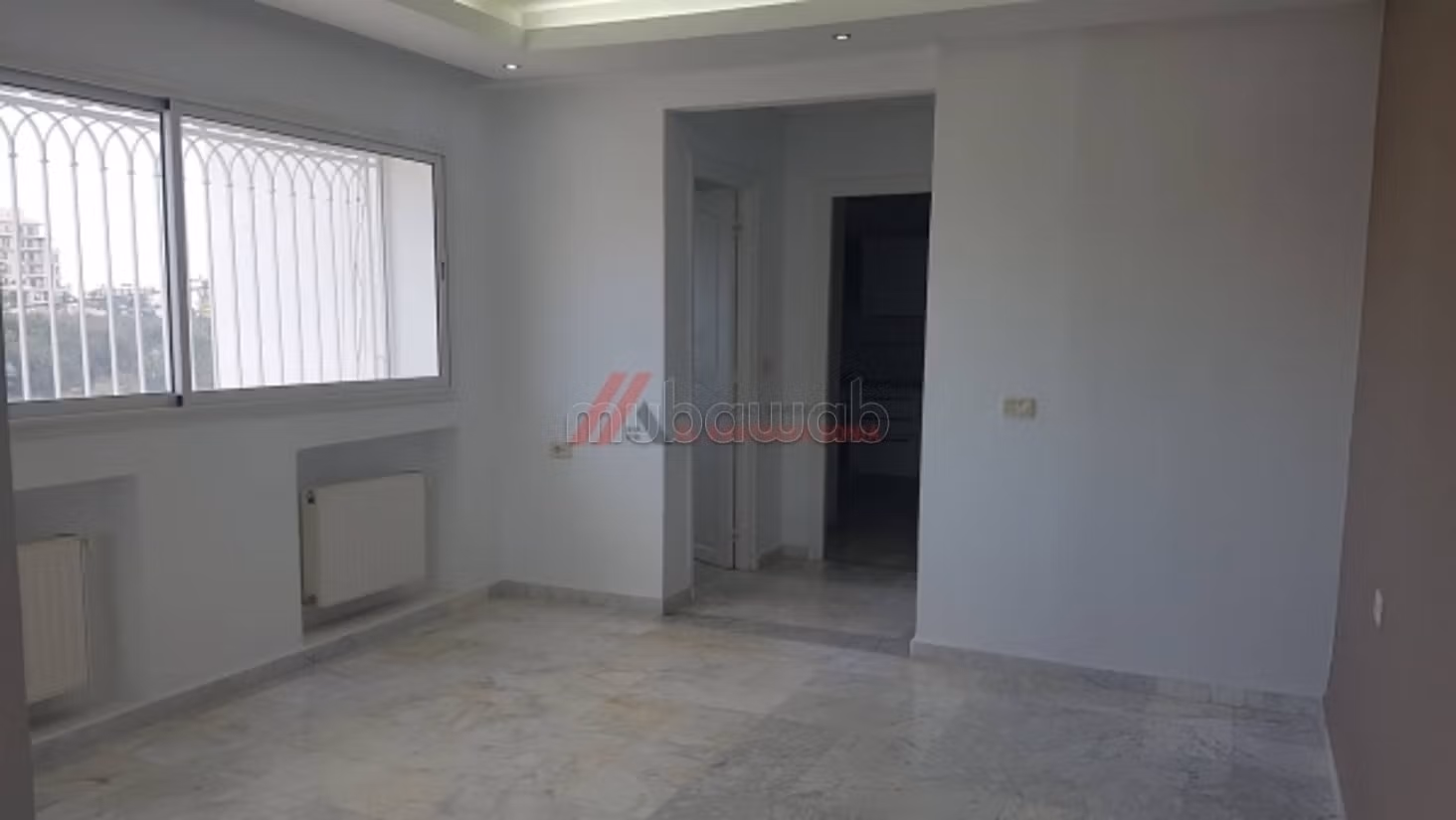 Rent an apartment. 2 rooms. Ample storage space. 