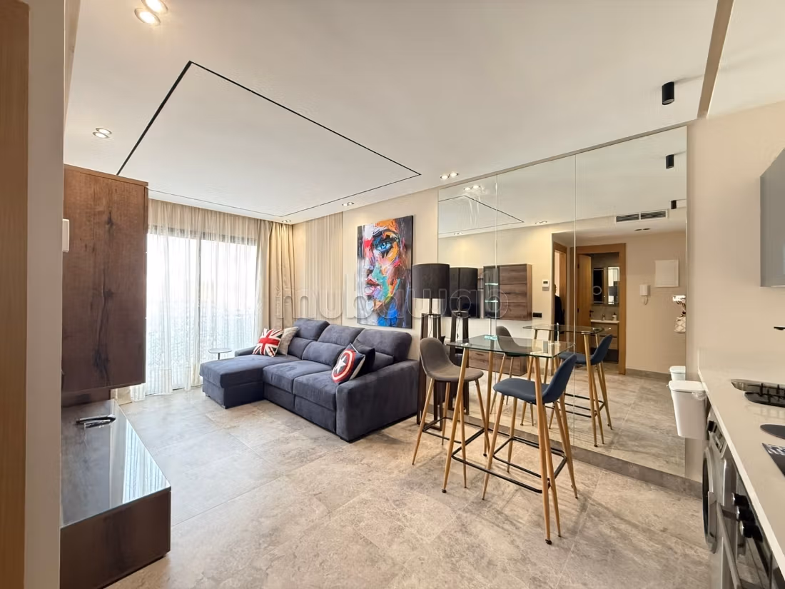 Cosy studio neuf meublé à louer – Proche CFC