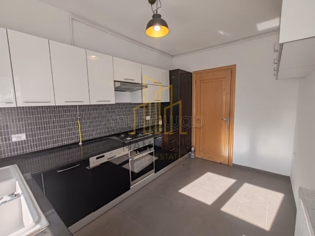 A vendre un S3 à Jardin de l'Aouina