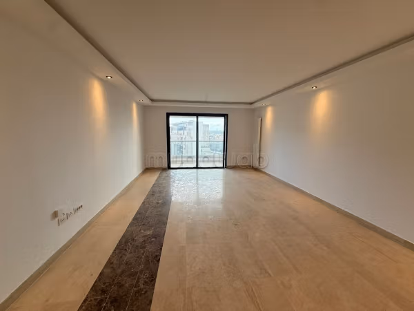 Flat for rent in Les Jardins de Carthage. 3 rooms. Double glazed window, Central air conditioning. 