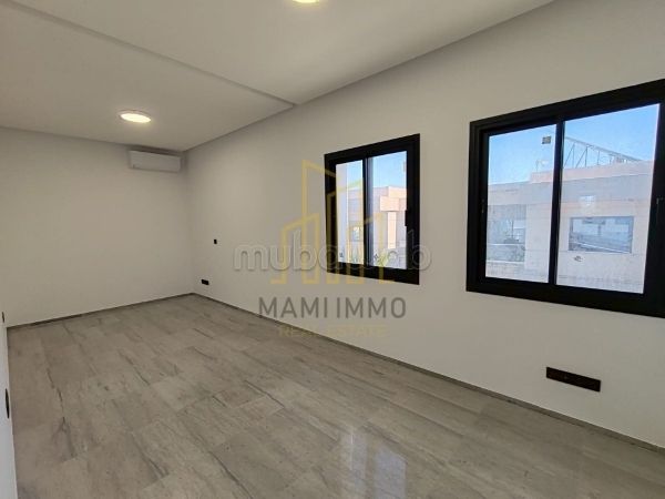 A louer un bureau H2 à la Soukra