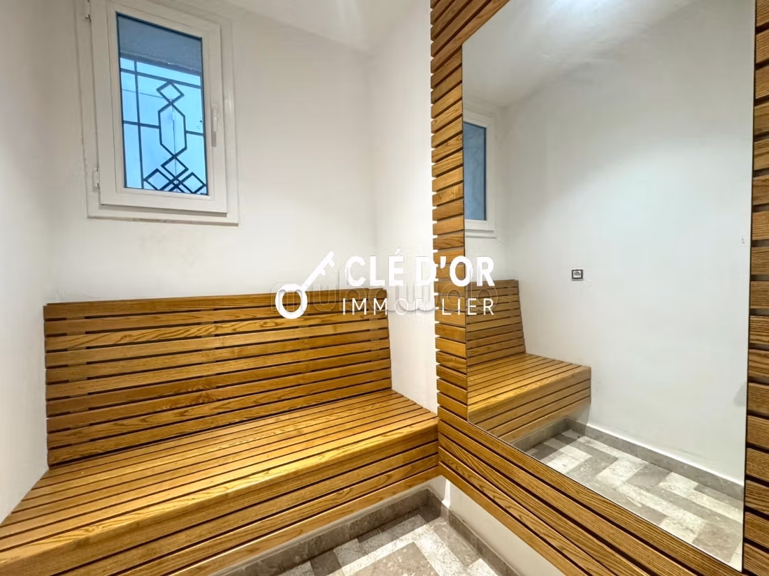 Villa semis meublé ou vide a louer à Gammarth