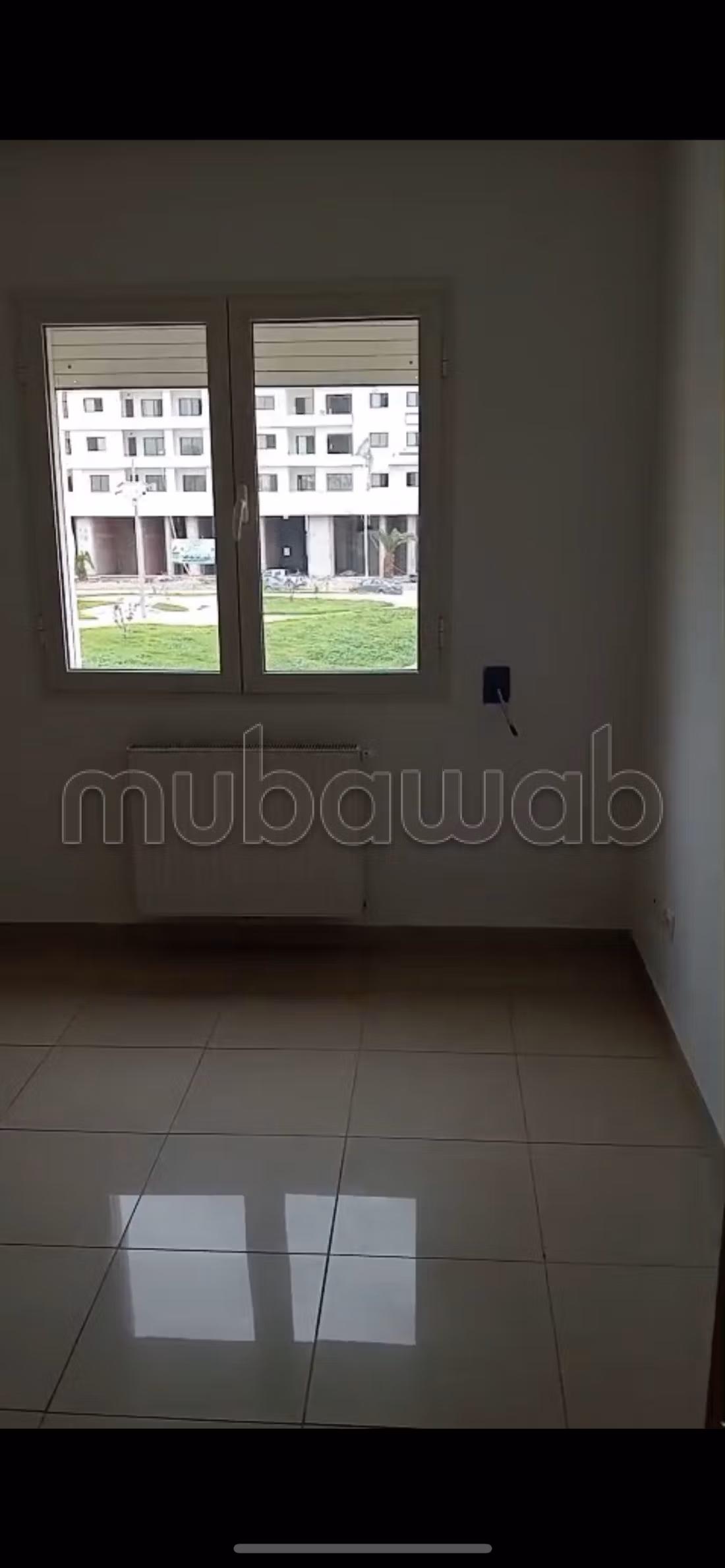 Location d'un appartement à Les Jardins de Carthage. 3 chambres. Porte blindée, sécurité